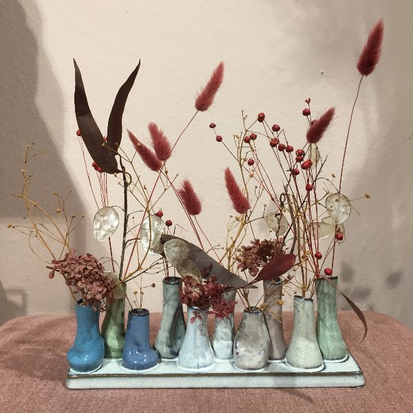 'Väschen-Vase' mit Trockenblumen gefüllt Bild 1